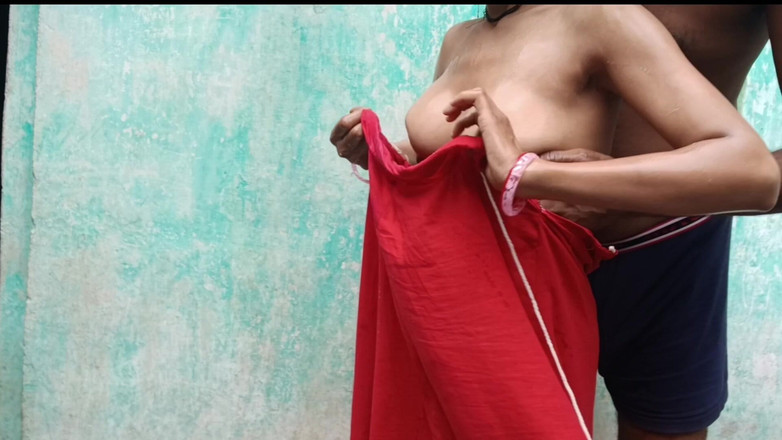 seema: नहाती भाभी
