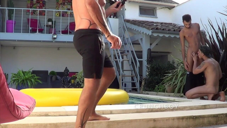 BAREBACK PORN SPY CAM: Amateur cam in the garden with Anthony fucked by Caue