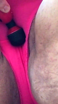 Bbwbootyful stimulerar min klitoris med vibrator som knullar min fitta