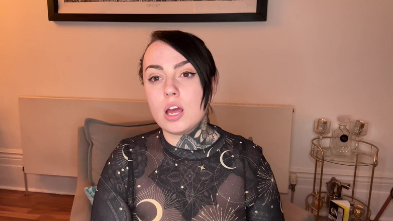 Miss Valentina: Инструкция по анальной мастурбации