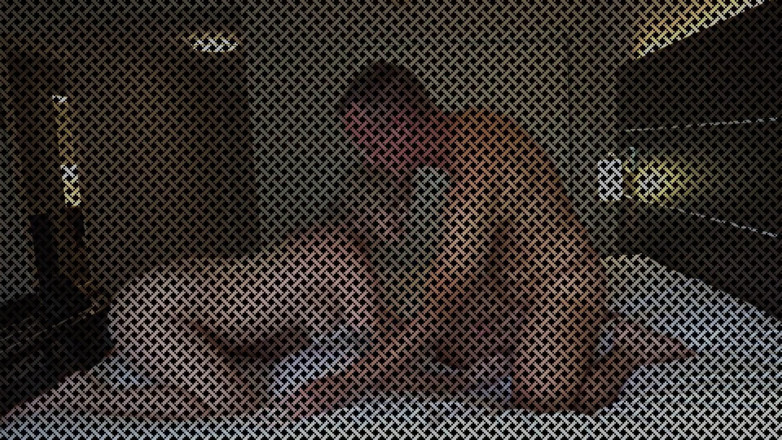 DCTrousersnake: Alexandra - la barista sexy apre il culo dopo il suo...