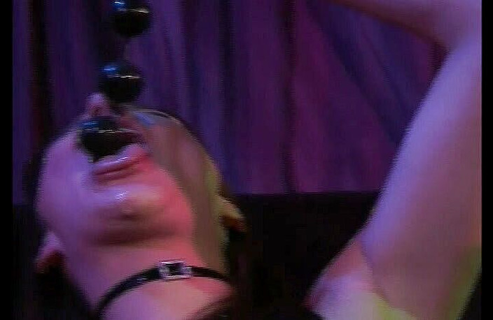 Perfect Porno: 夫のセックススワップを持つ大きなおっぱいを持つ二つの熱い妻