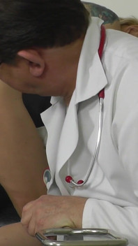 Mature Gyno - Mature Blonde Likes Pissing and Fucking Machine with Her Crazy Doc