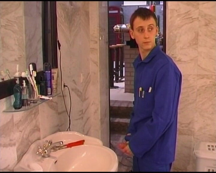 Deutsche XXX Filme: Ona je německá teenagerka, která ráda roztahuje kundičku hračkou