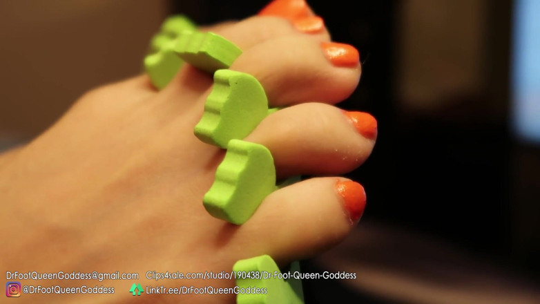 Dr. Foot Queen Goddess: Pedi egg pedicure (orange) part 4