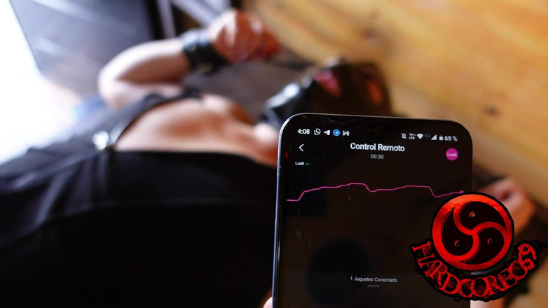 HardcoreC69: Orgasme de déni avec lush, éjaculation sur les pieds