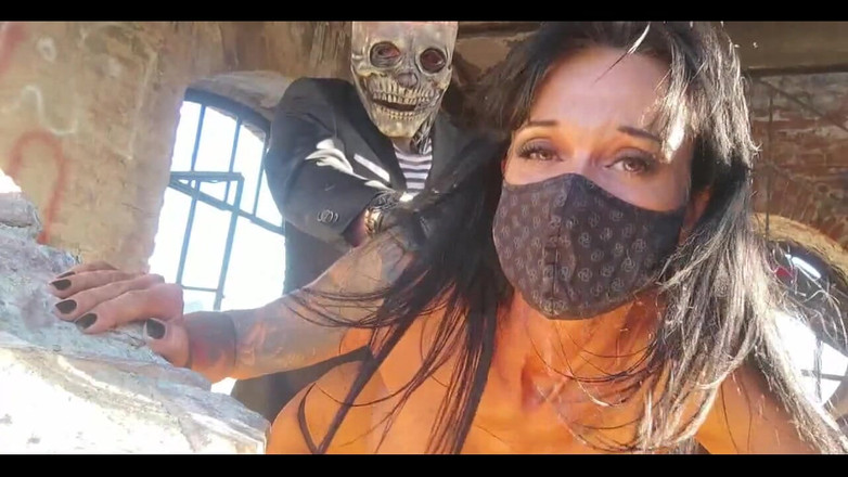 Miss Lilith devil: パート2:ゾンビといじめて