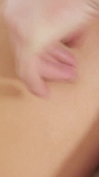 Adegan seks cewek-3_sexy rambut pirang dengan lingerie seksi suka banget dientot dan dicrot di dalam