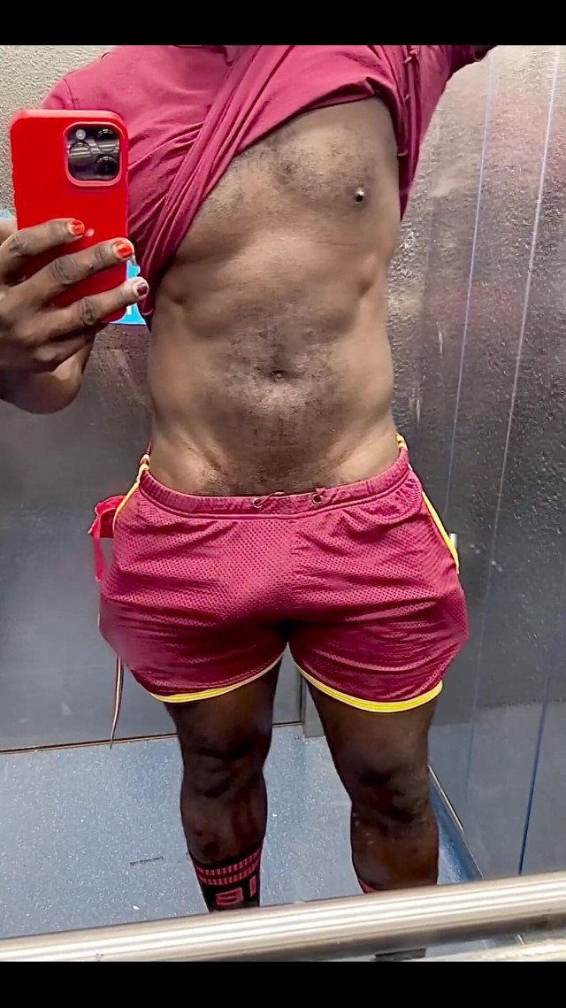 I Am Commando, in a Lift with a Big Mirror, so I Am Showing It off (Mr. Magic Devil)