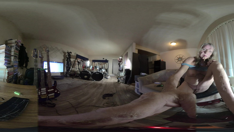 Lizzy Yum: Liz Young sd novembro 2025 masturbando # 47