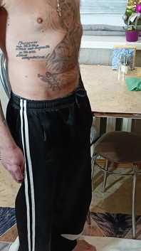 Sogra chupa pau na cozinha