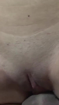 Fodendo seu doce buraco e enchendo-o