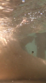 Underwater sex with bubble butt Italian