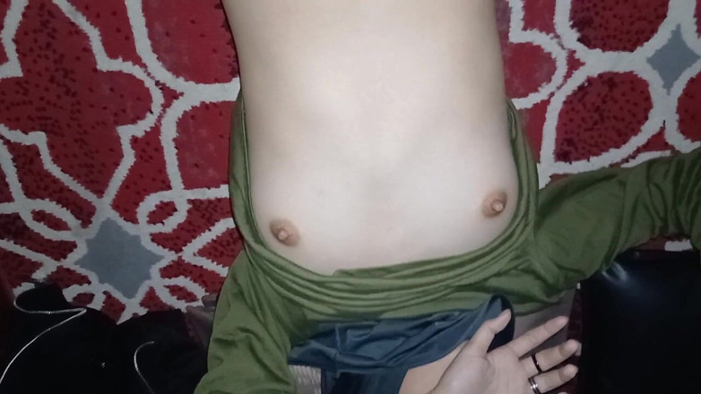KingLeo: Parte 1 - Godersi il corpo di una vergine di 18 anni