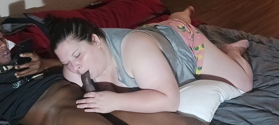 Sloppylynn: J’adore une grosse noire qui me descend la gorge