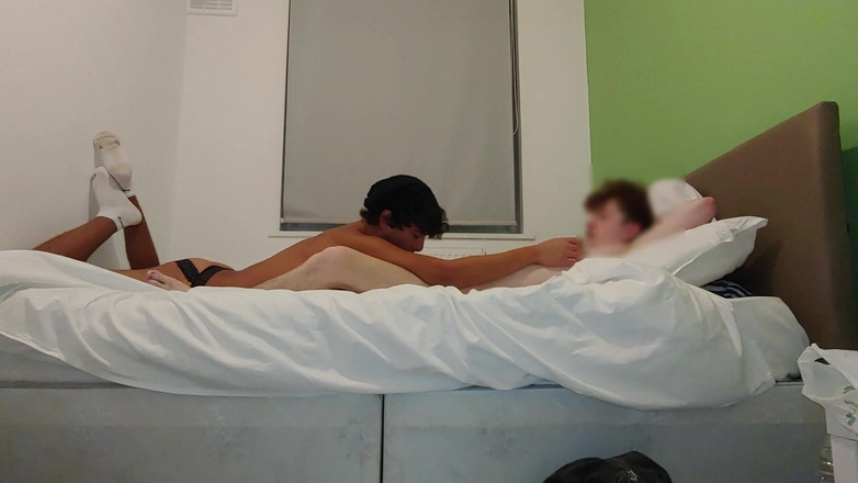 LeoTeenLatinos: Zrzavý student mi dává své sperma a rozejde se se...