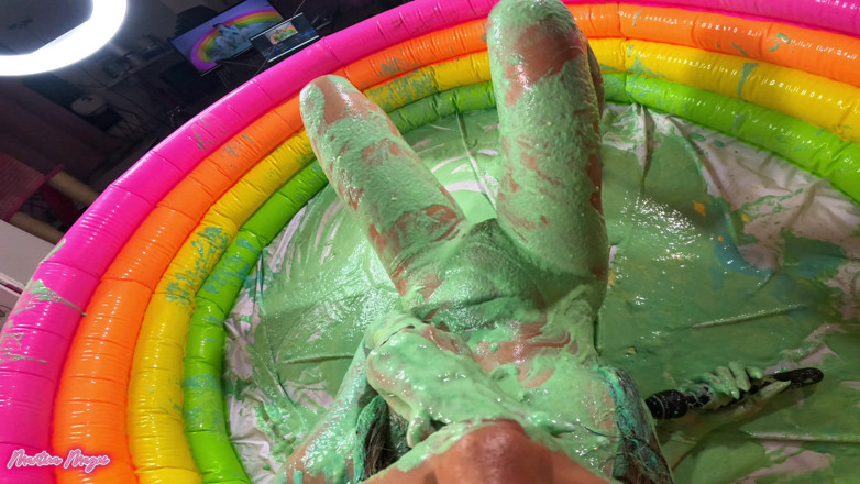 MartinaMagni: Sudut pandangan pertama saya membuatkan saya kucap celah dan dapat...