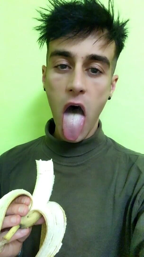 Idmir Sugary: Fétiche pour manger des aliments - mâcher une banane avec un...