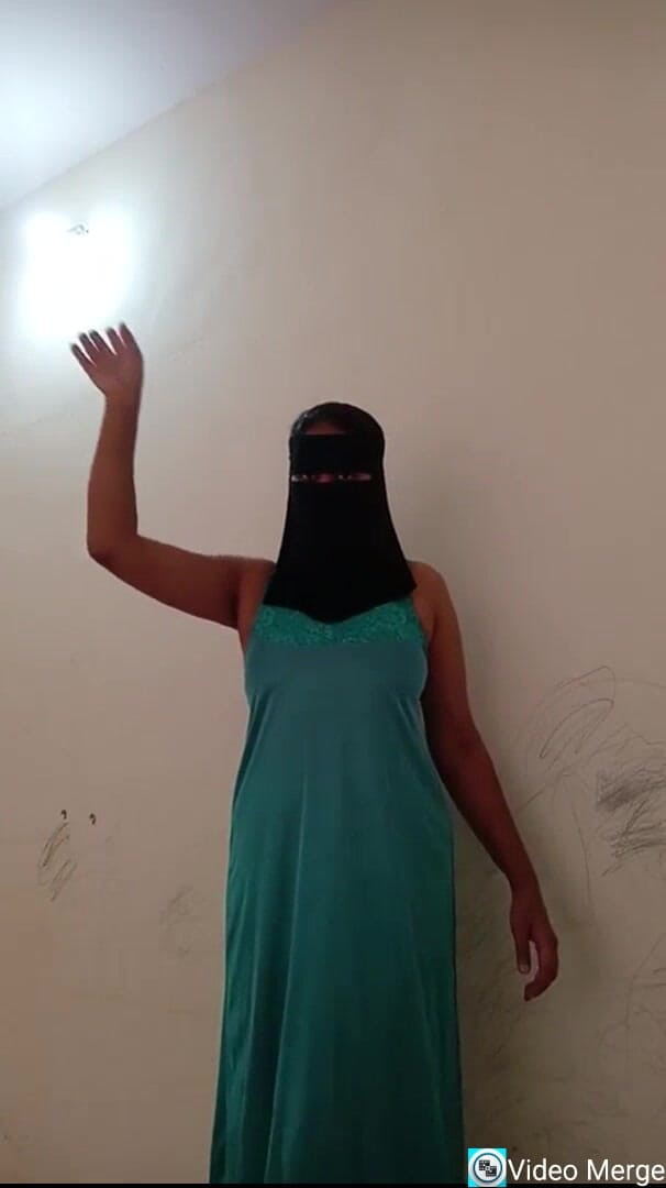 Bigbarrek: Gorąca żona usuwanie Bikni