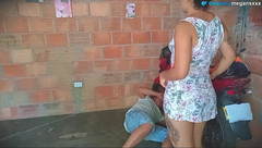 MeGanSxx: Mecânico mede o óleo da motocicleta do vizinho