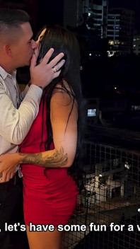 De vriend van mijn beste vriendin neukt mijn grote Latijnse kont als ik alleen thuis ben Silvana Lee