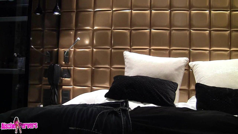 Aische Pervers: Paris'te