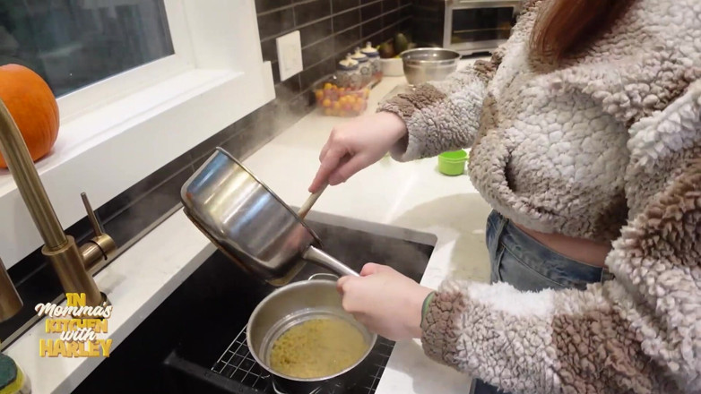 Harley Sin: Küche mit Harley Mac N cheese Edition