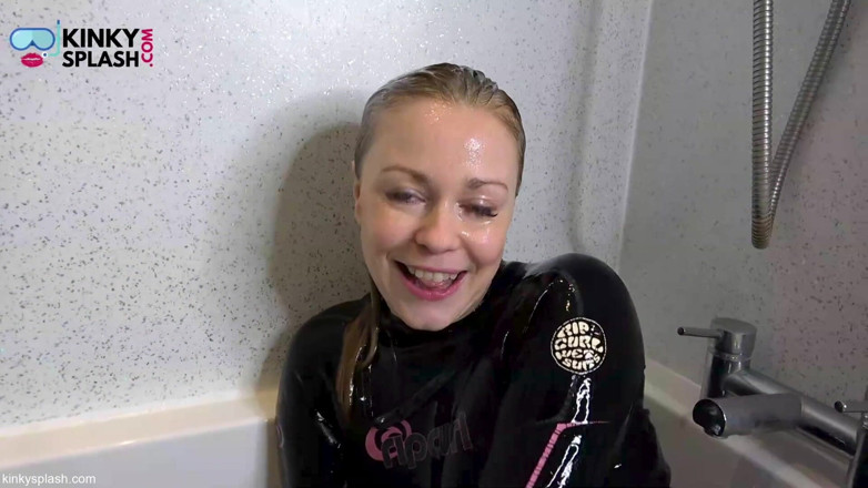 UKCuteGirl Lucy Lauren: Slime Bath Wetsuit Wank