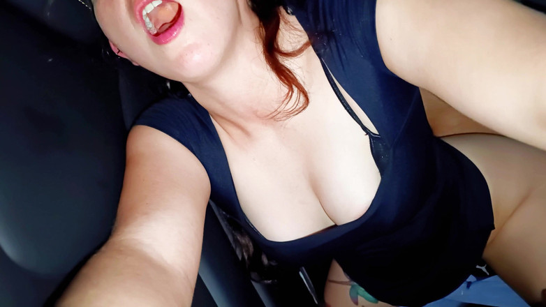 Kndy Kmille: Uber'de çok azgındım, bu yüzden onu onu sikmeye ikna ettim