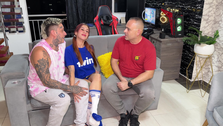 xaviphoto: Fotto la fidanzata del mio figliastro katty blake mentre giocava