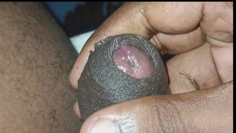 rahuman: Solo un ragazzo tamil accarezzando duramente