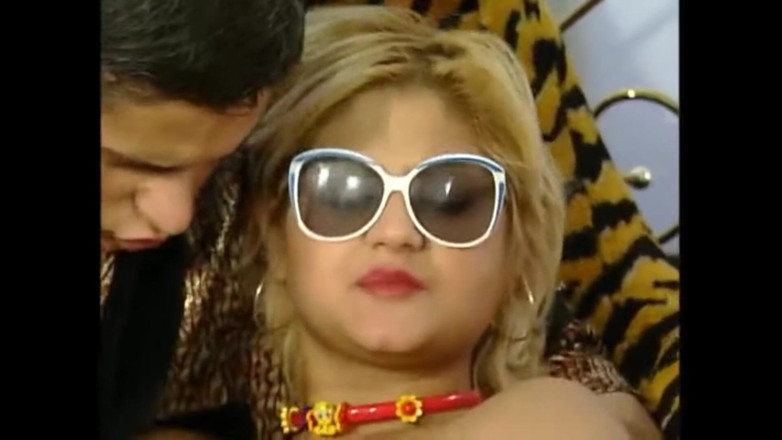 BB Xzess: tin tarah se larki ko chodte hue aadmi apni gand...