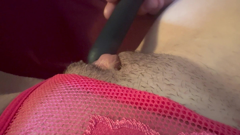 Artemisia Love: 火辣饥渴的意大利熟女湿润阴户特写 第一人称视角 单人手淫 慢动作 特写