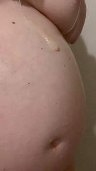 At the Hospital Trying to Be Good but I Still Get so Horny Imagine This Is Your Cum I’m Rubbing on My Pregnant Belly