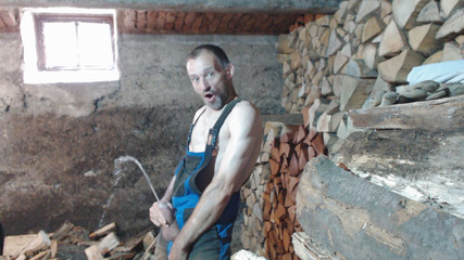 TIVADAR 73: Chcací erotická show.