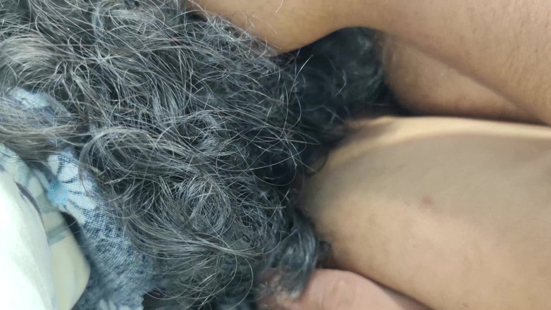 Vaigavarun45: Mallu çift ateşli sert sikişiyor