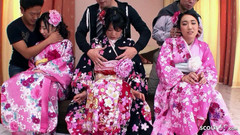 Asian porn collection: Divoká japonská sex párty necenzurovaná se špinavými teenagerkami