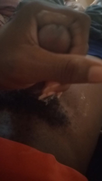 MoreGun: Masturbarea este tot ce ejaculează în mintea mea