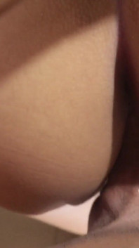 ¿Por qué el hermanastro mayor entra en la boca de la hermanastra? - Cremita oral