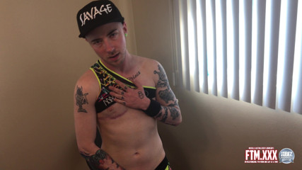 Kennston Entertainment: Twink FTM jezdí na jeho hračce