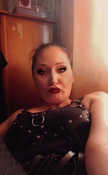 Dominatrix Redsonyja: Tik Tokovi Juices I'm Going to Sleep and See You...