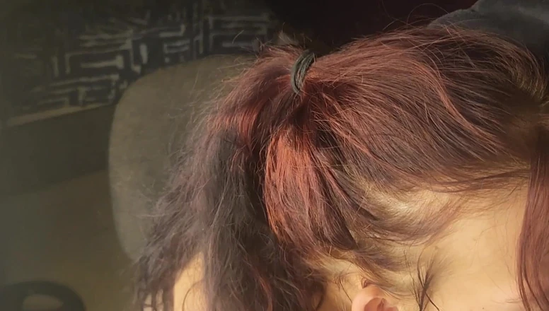 Sparowdox: 我18岁的继女喜欢在我操了我的妻子后吮吸我的鸡巴
