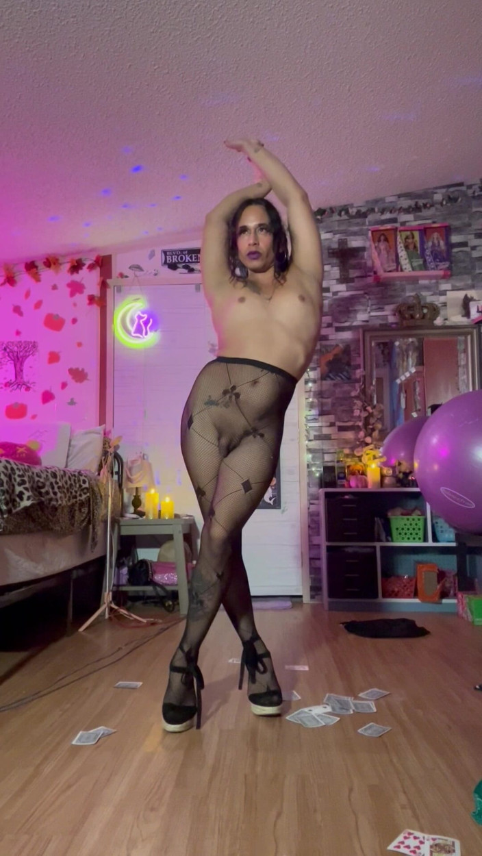TSJade95: Vegas Tarzı Striptiz