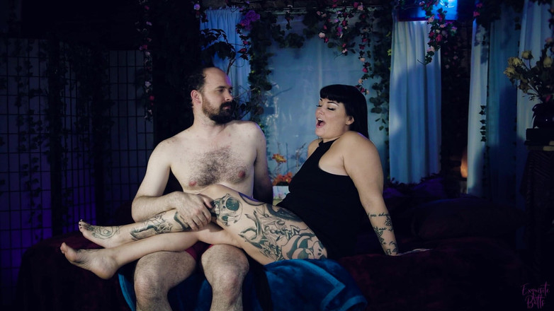 Exquisite Butts: Just Interviews - Cece Larue a Jacob Style - Strašidelné holky to...