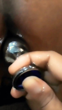 Indian Crossdresser Junali Show Plug Entering