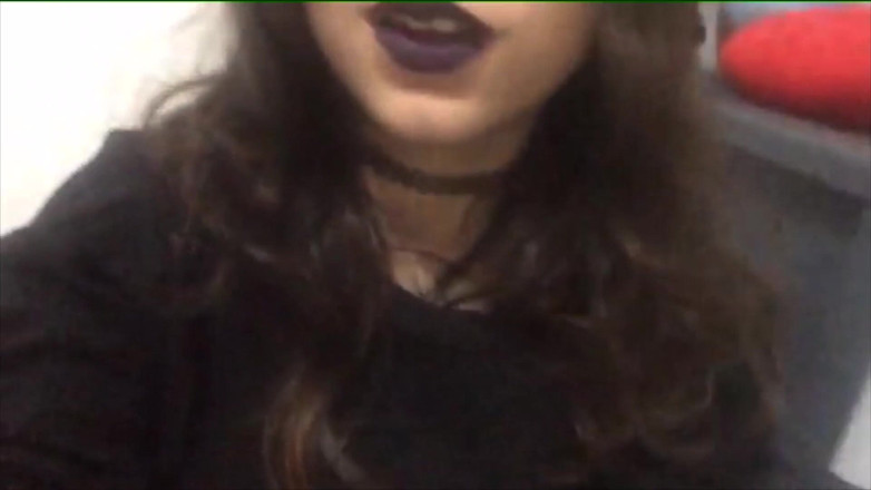 Adorable Teen: Jsem tady, abych vám sloužil, drahý pán, doufám, že si užíváte...