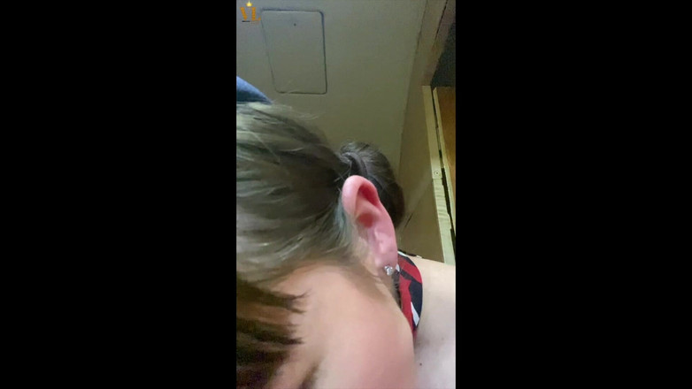 Vivienne l'Amour: Vivienne L'amour - 공중 여주인에게 따먹히다 - 가상 섹스 POV