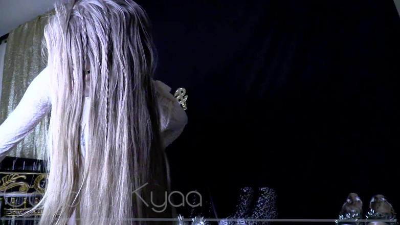 Kyaa Chimera: 忽略屁股挑逗