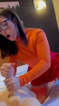 Aproveché Que No Había Nadie En Casa Para Tocarme Como Me Gusta Y Terminé Empapada