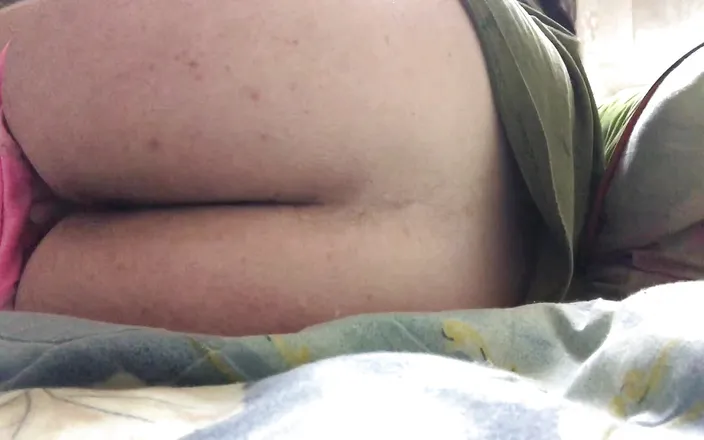 CleopatraPrincessa: Fucking My Ass with a Cucumber